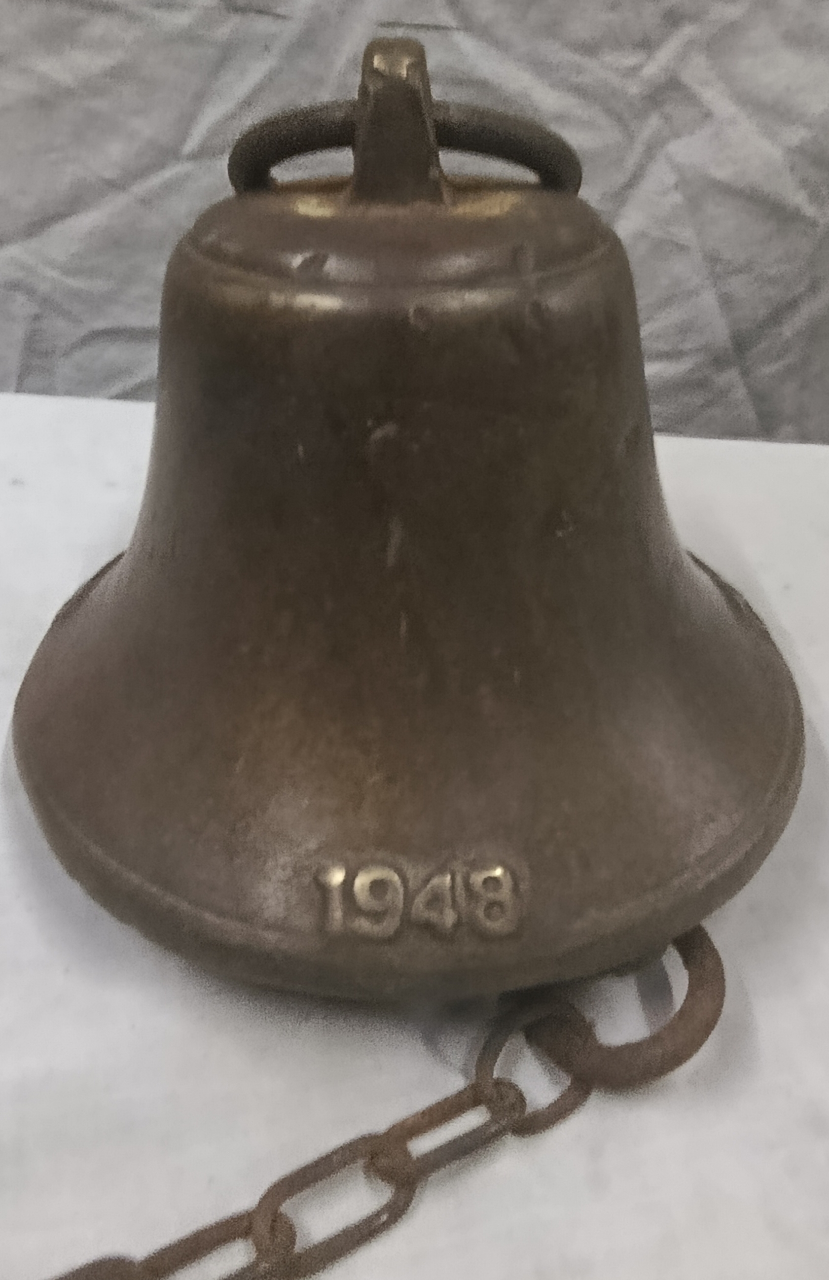 Campana de bronce 1948