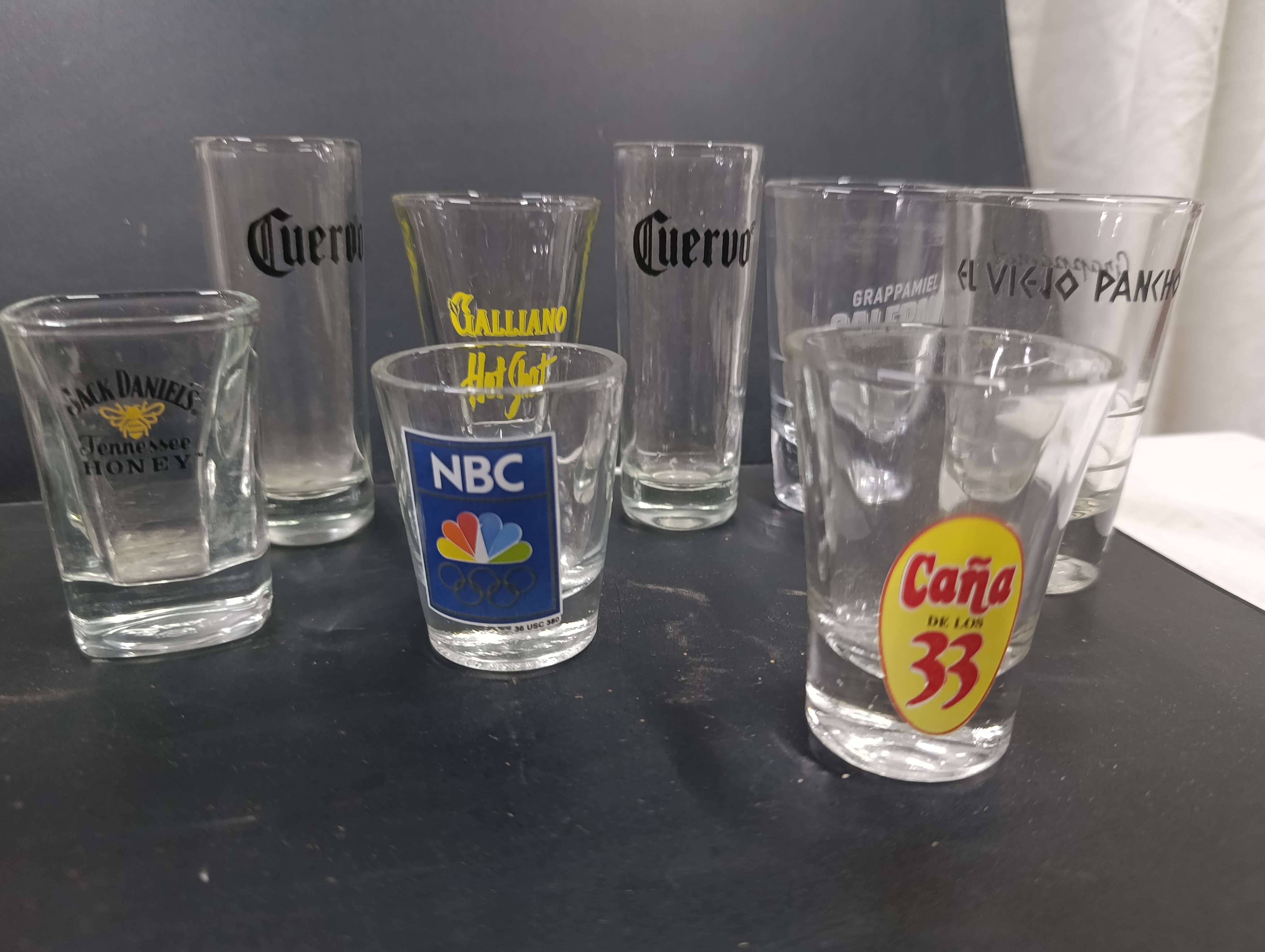 Vasitos de licor con publicidad 