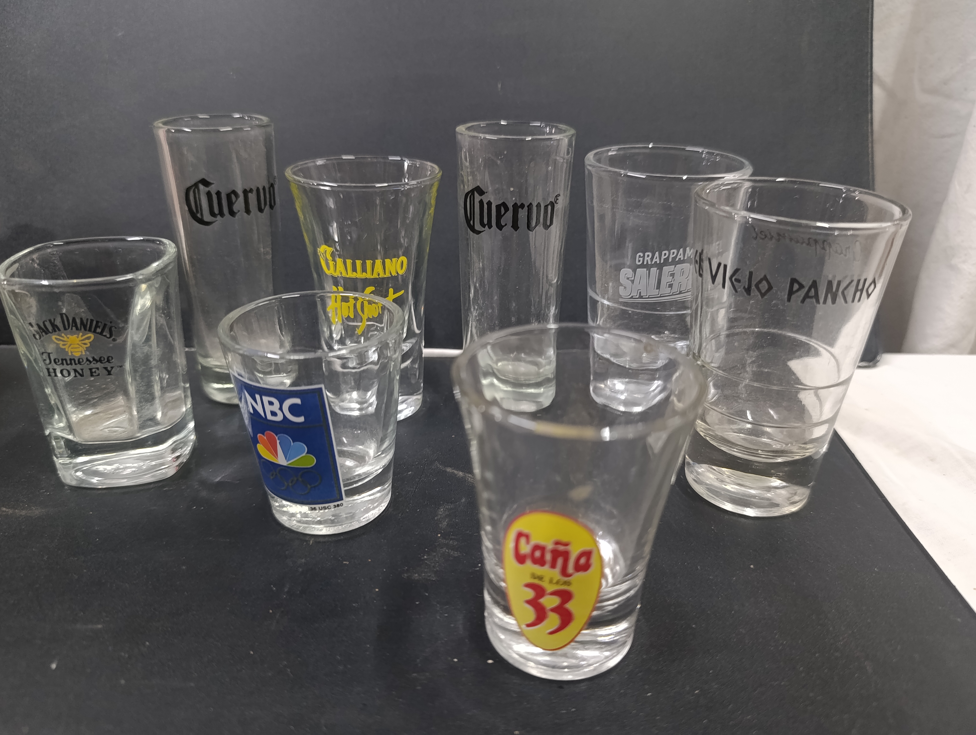 Vasitos de licor con publicidad 