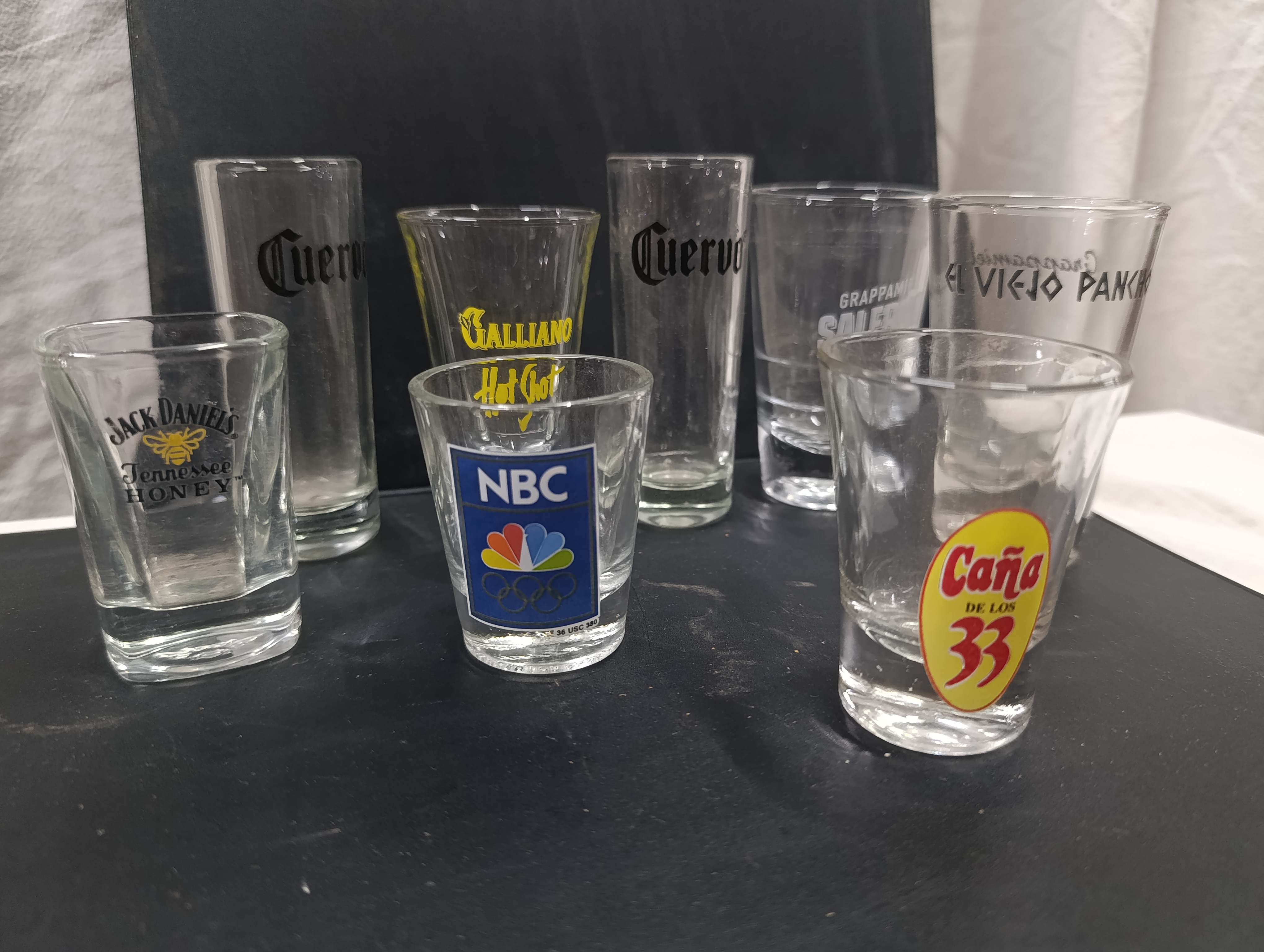 Vasitos de licor con publicidad 