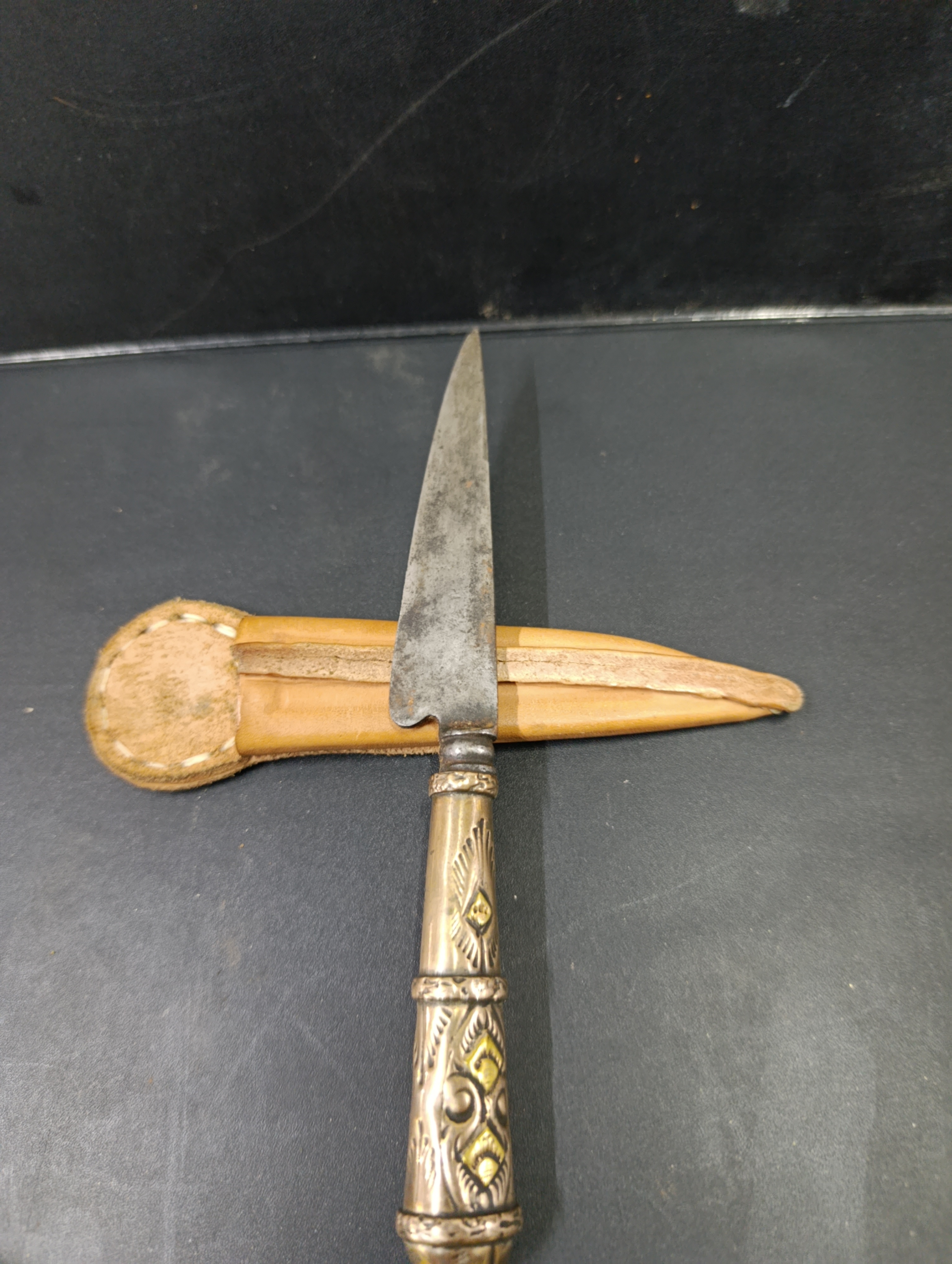 Cuchillo platería gaucha