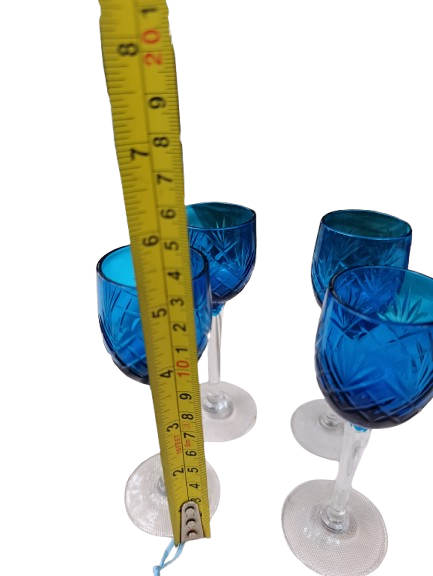 Copitas de licor azul